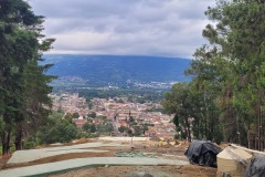 Výhled od kříže nad městem, Antigua, Guatemala