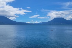 Lago Atitlán, pohled z Panajachelu