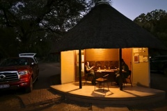 Kempy v parku jsou celkem čisté a útulné